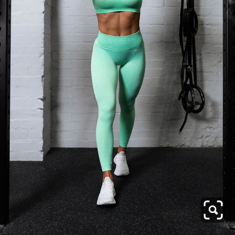 + NWOT gymshark! Size Small